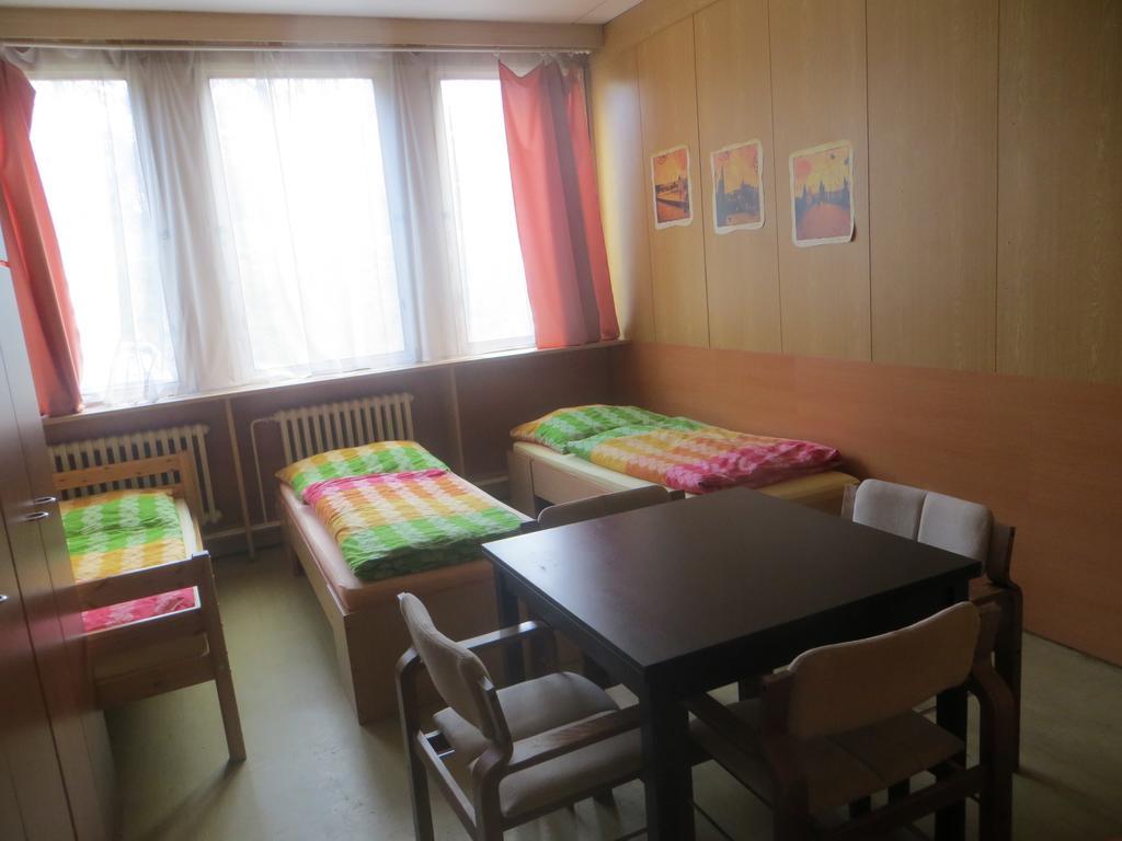 Hostel Monty Říčany 外观 照片