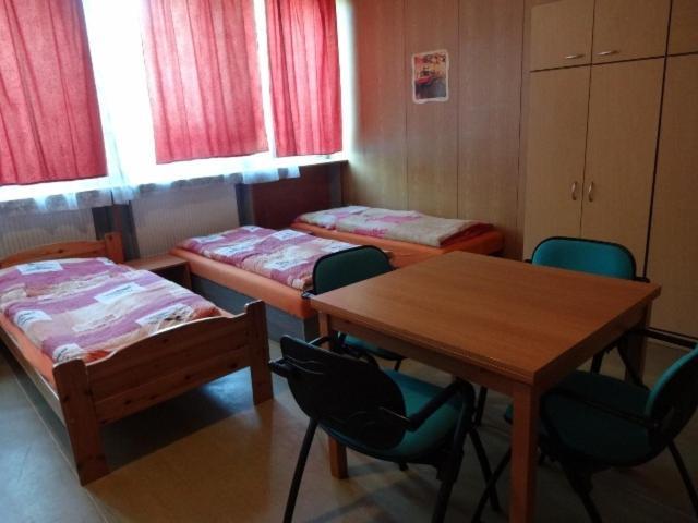 Hostel Monty Říčany 客房 照片
